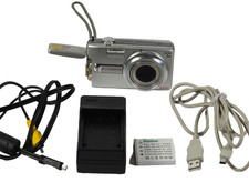 Fujifilm Finepix J50 - 8MP digital compact camera - silver W New Battery TESTED