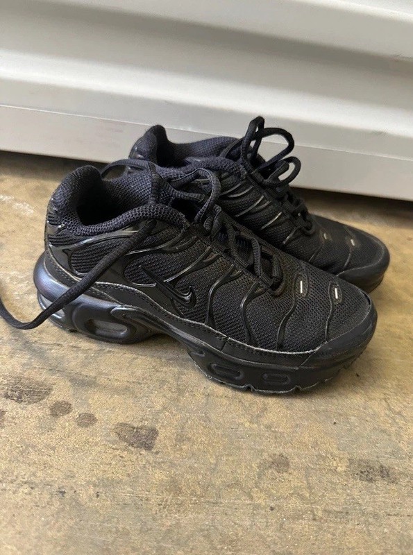 Size 12 Boys - Nike Air Max Plus Low Triple Black