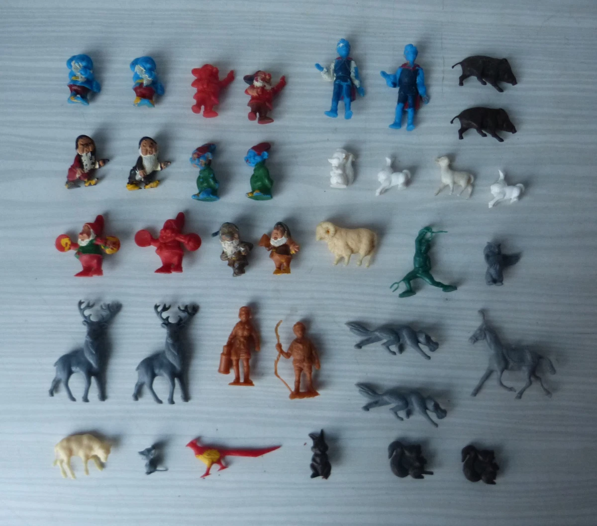 Lot De Jouets Anciens - Roche Aux Fées Et Animaux De La Ferme (vrac)