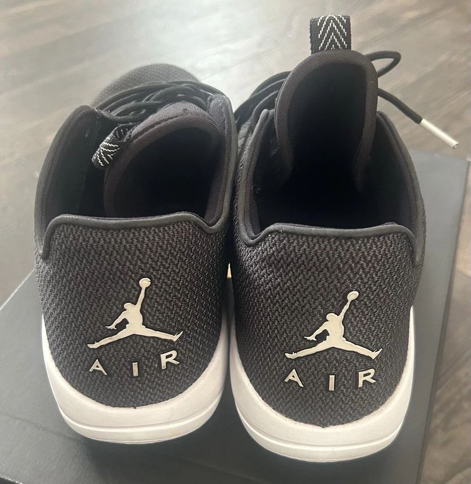 Jordan Eclipse Men’s Sneakers Black Size 10 (724010010) - Image 3 of 4