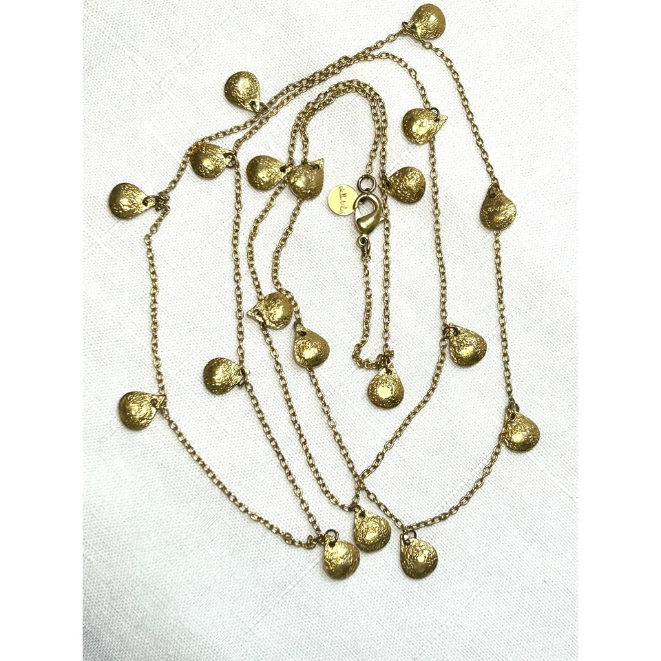 Collar Estación Dije Concha Marina Tono Dorado Stella & Dot Foto 2 de 4