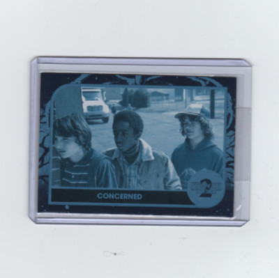 STRANGER THINGS SEASON 2 UPSIDE DOWN BASE CARD PARALLEL ''CONCERNED'' ST-7  #/99!