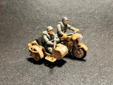 Call of Duty Mega Construx WW2 Bike w/ Sidecar and 2 Soldiers