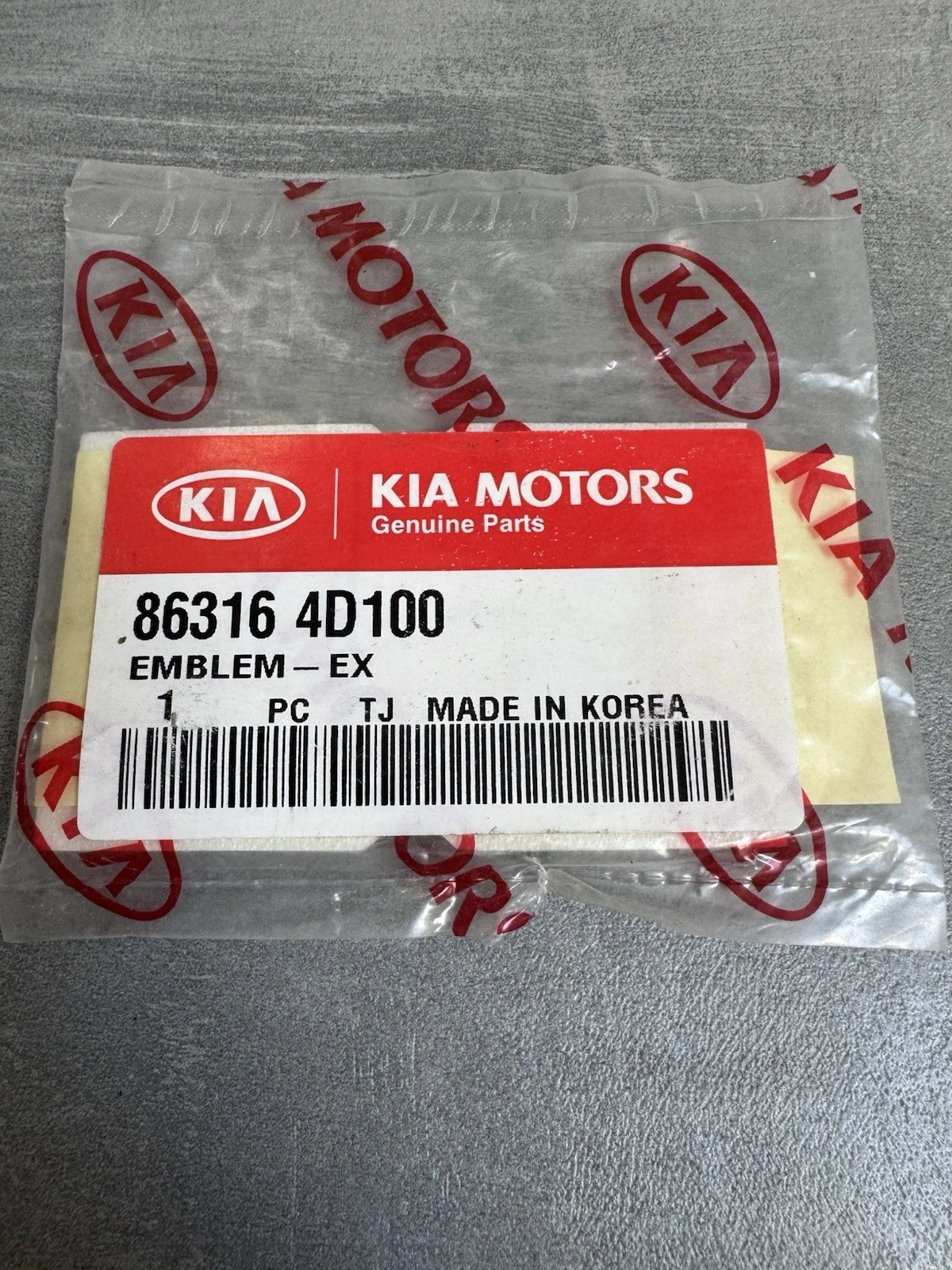 Genuine Kia Carnival EX Rear Badge Emblem 863164D100 Brand New 2