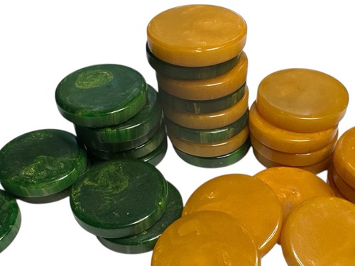 30 x 1.25 Inch Vintage Marbled Yellow And Green Bakelite Backgammon Checkers - Picture 2 of 6