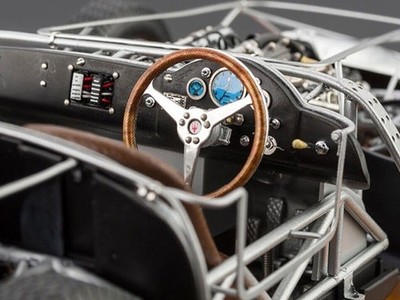MASERATI 300S 1956 ROLLING CHASSIS 1/18 DIECAST MODEL BY CMC 109
