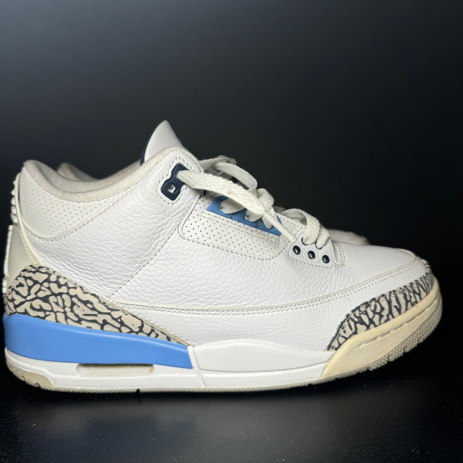 Size 8.5 - Nike Air Jordan 3 Retro UNC Men's Shoes - Ships Now