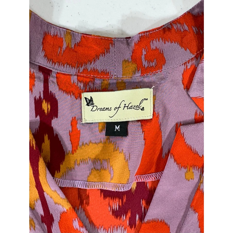 Dreams of Hazel 中号衬衫 100% 真丝锦缎高低下摆 V 领 — 第 3/4 张图片