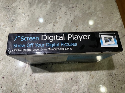 Shomi Digital Photo Frame 7 inch Free Standing or Wall Mount - Picture 6 of 8