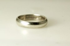 925 Sterling Silver Size 7.75 Simple Band Ring 4.1 Grams RIN6941