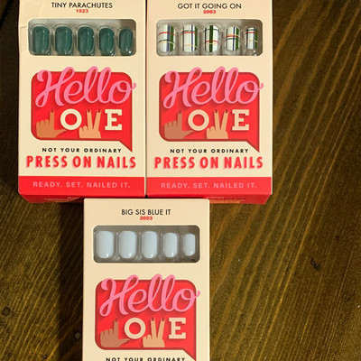 Hello Love Press-On Nails Lot 3 Green White Blue Glossy (Tiny Parachutes)