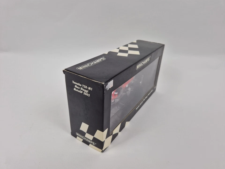 122026303 Yamaha YZR-M1 Malboro Yamaha Team M Biaggi MotoGP Minichamps 1/12 - Photo 3/4