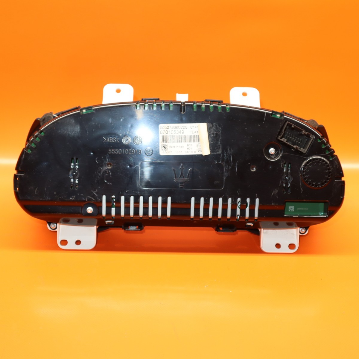 MASERATI LEVANTE SPEEDOMETER INSTRUMENT CLUSTER 2017 2018 2019 2020 670105349
