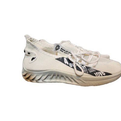 Womens Shoes 9 athletic look alike home slippers Comfy Stylish Light New 