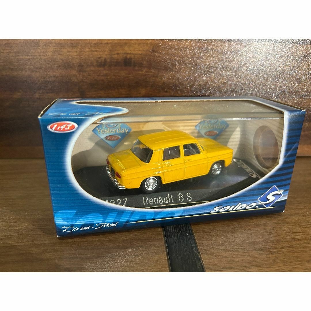 Solido Renault 8 S 1:43 1827