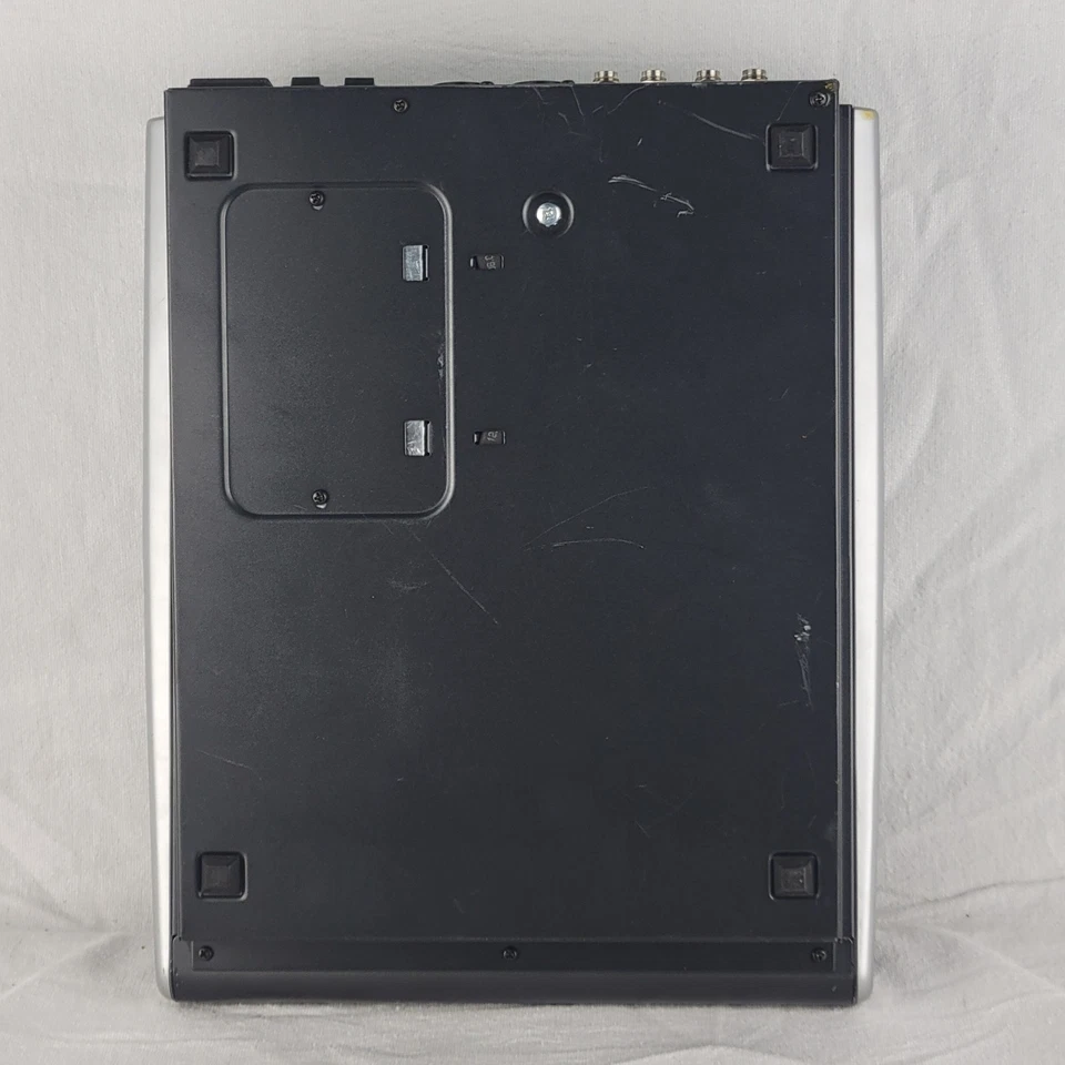 Behringer Xenyx 1204USB Premium 12-Input Mixer with USB Audio - Image 3 of 4