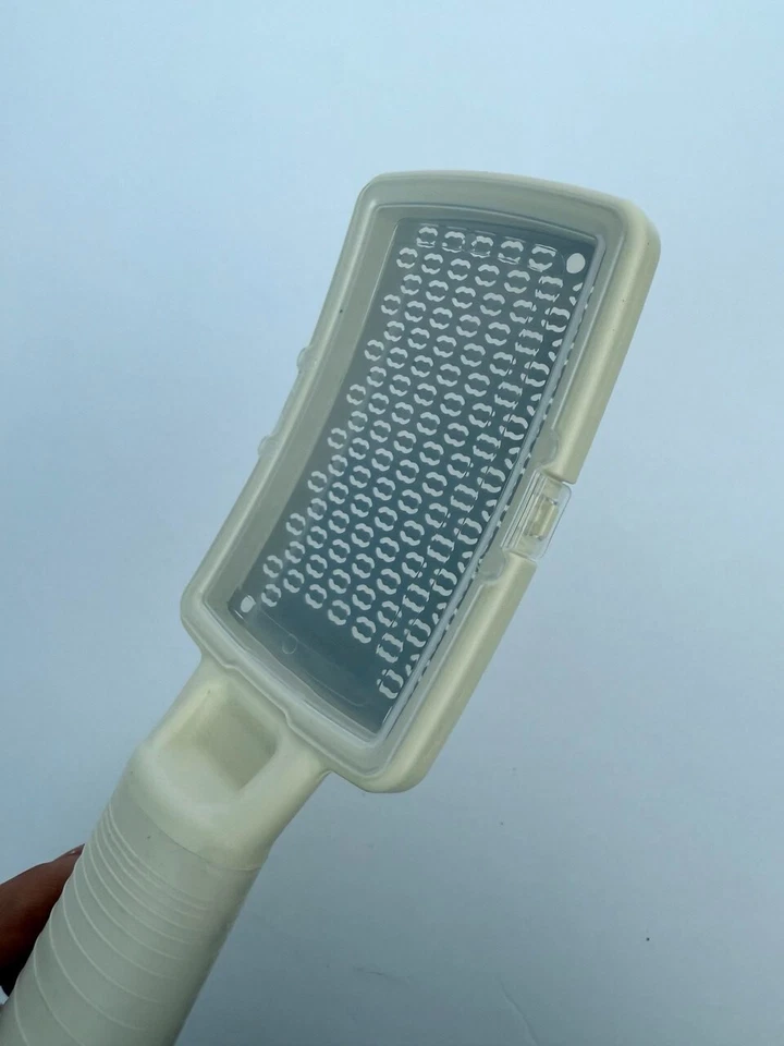 Cala Silky Glide Pro средство для удаления мозолей педикюр ног микро пилка белый - Изображение 2 из 4