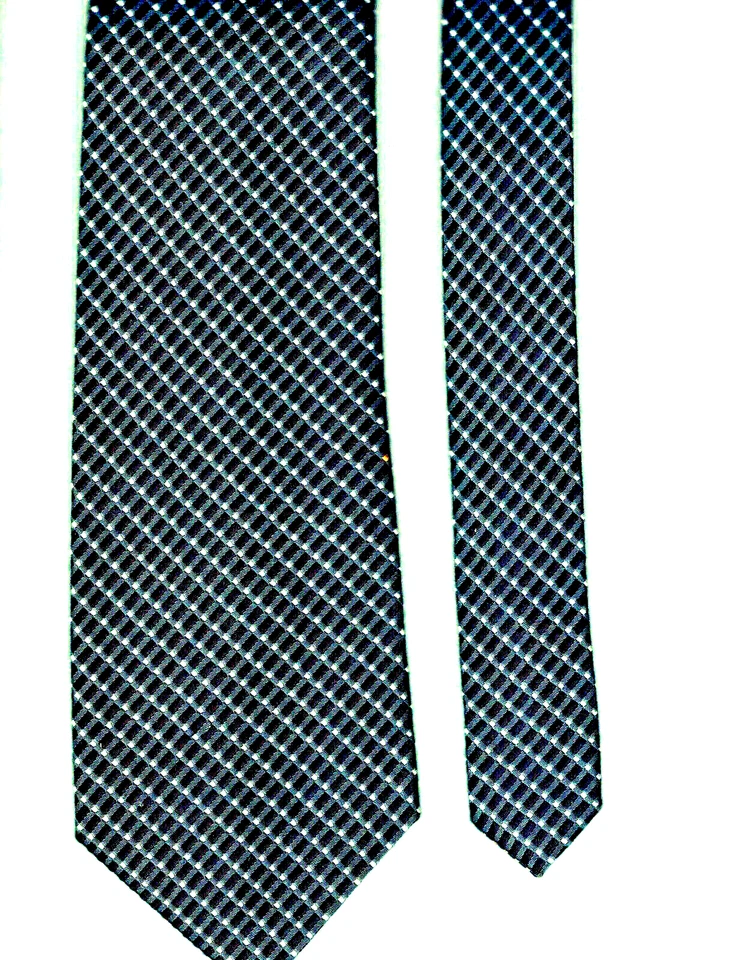 Kenneth Cole New York TIE Black / Silver Striped 59 x 4" necktie - Image 3 of 4