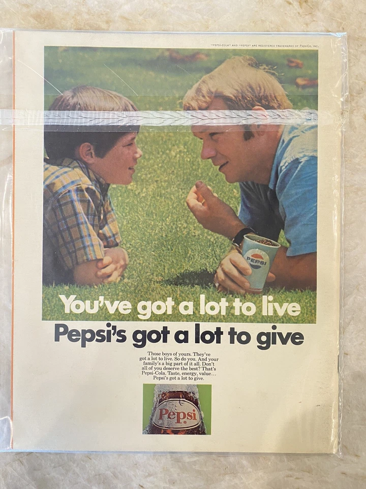 Detroit Tigers yearbook, 1971 With Al Kaline, Willi Horton And Billy Martin - Image 3 of 3