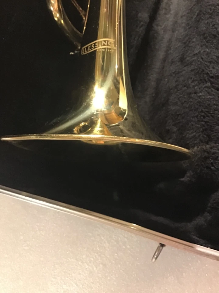 BLEDICIÓN BTR1277 TROMPETA ESTUDIANTE CON ESTUCHE, BOQUILLA Buen Estado Foto 3 de 4