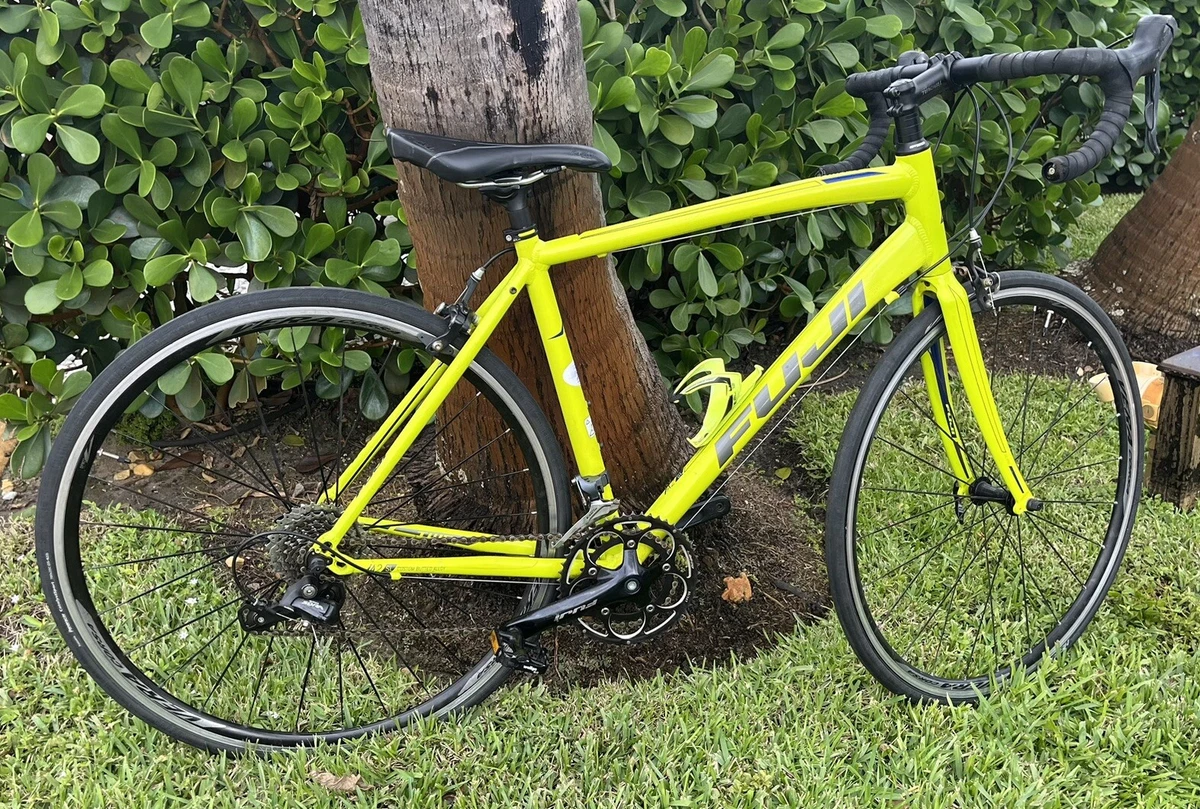 Fuji 2.3 road sale bike