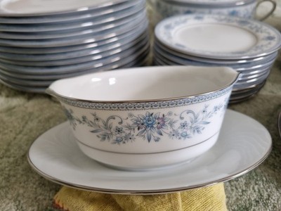 Noritake Fine Bone China Set in Sri Lanka Blue Hill 2482
