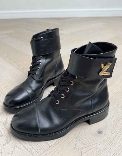 2k Authentic Louis Vuitton Wonderland Flat Ranger Leather Boots Size EU 40 US 10