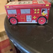 KELLER CHARLES TIN FIRE ENGINE TRUCK F.D. No.2  W/MOVING WHEELS 