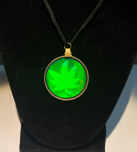 Vintage Hologram Necklace 3D DCG Glass Pendant Weed Leaf Cannabis Pot 420
