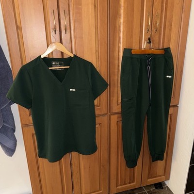 FIGS Technical Collection Women's Medical Scrub Set Top M & Pants P/M Green
