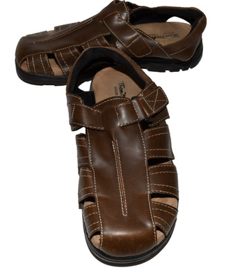 Thom McAn Bennett Brown Fisherman Faux Leather Mens Sandals Size 10M