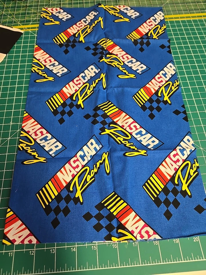 Paquete de 3 cuartos gruesos Nascar azul edredón tela artesanal bandera a cuadros nuevo personalizado Foto 3 de 4
