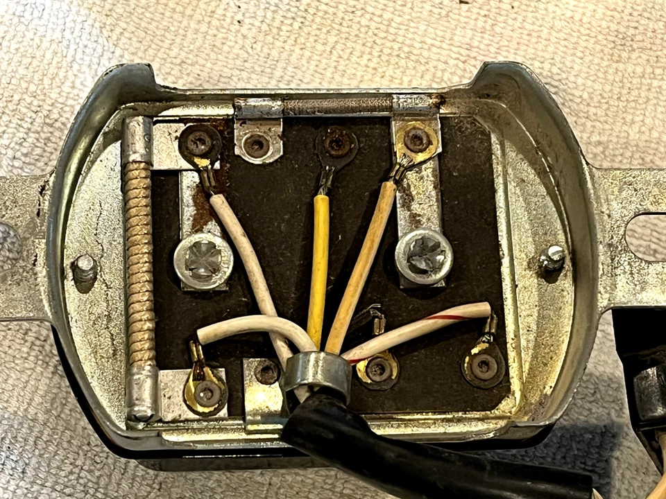 Nuevo regulador de voltaje E-3308 1315 3LB para camión Datsun 520 620 720 Foto 4 de 4