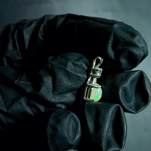 Äthiopischer Opalanhänger mit Sterlingsilber Oval Opalanhänger Tiny Anhänger - Video 1 von 1