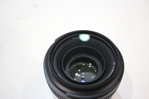 Nikon AF-S NIKKOR 50mm F/1.8 G Lens with Hoya HMC UV - Picture 7 of 10