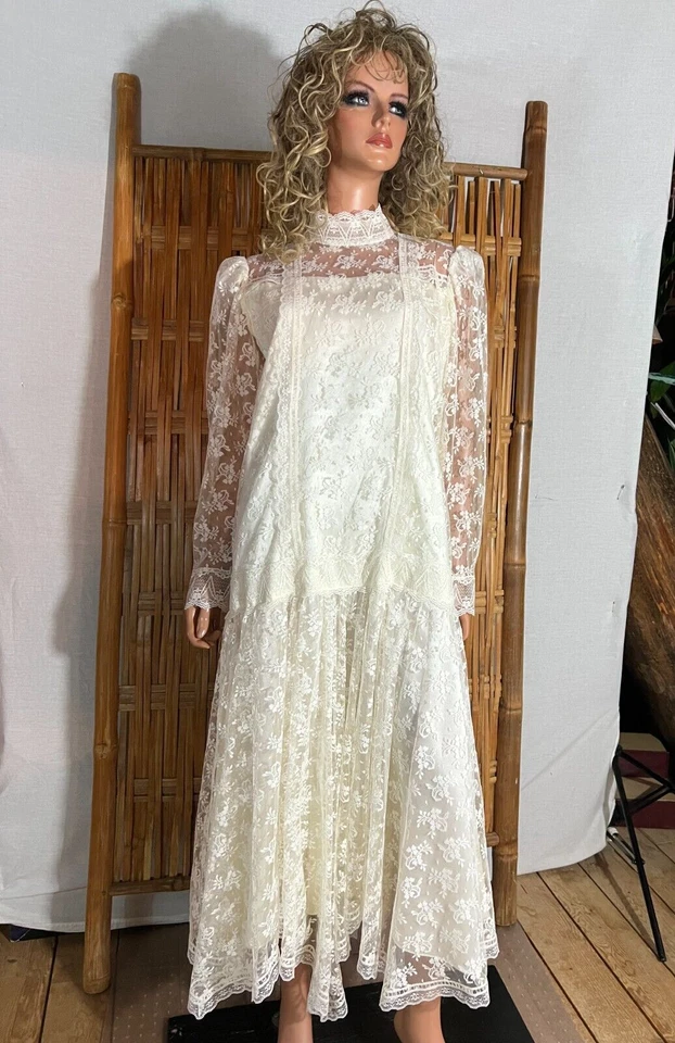 Vestido de novia Jessica McClintock estilo años 20 marfil victoriano encaje gargantilla cuello 16 Foto 2 de 4
