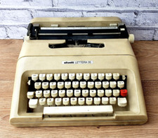 Original Old OLIVETTI LETTERA Collectible Vintage Suitcase Traveler Typewriter. thumbnail