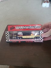 1992 Matchbox Harry Gant Mac Tools 7 1/87 Scale Transporter NIB CR000038
