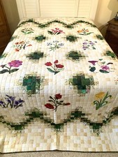 Gorgeous Hand Appliqu d Flower Quilt Hand Quilted New