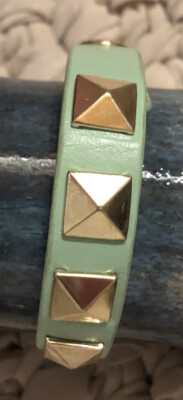Yik Fung signed Green leather w/silver tone studs bracelet Rock Star