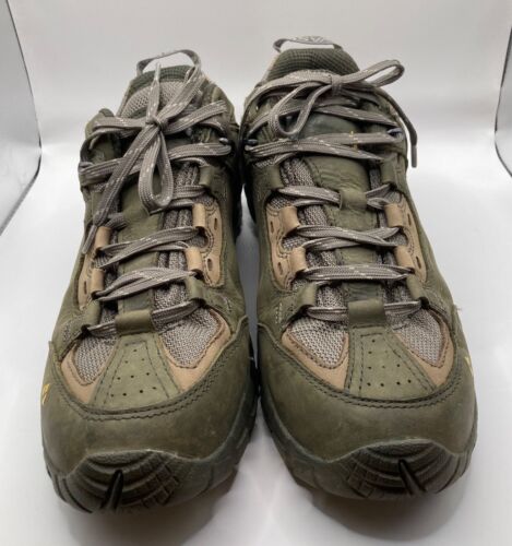 Men’s Vasque goretex size 8 walking shoes brown colour Vibram great soles - Picture 2 of 9
