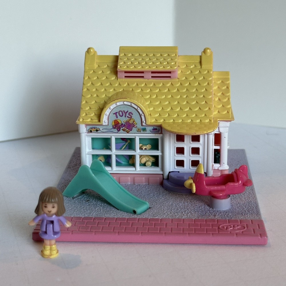 Vtg 1993 BlueBird Polly Pocket TOY SHOP Pollyville Play Set 1 Figure Mimi Becky