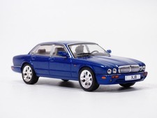 JAGUAR XJ8 bleu 1/43 X308 XJR X300