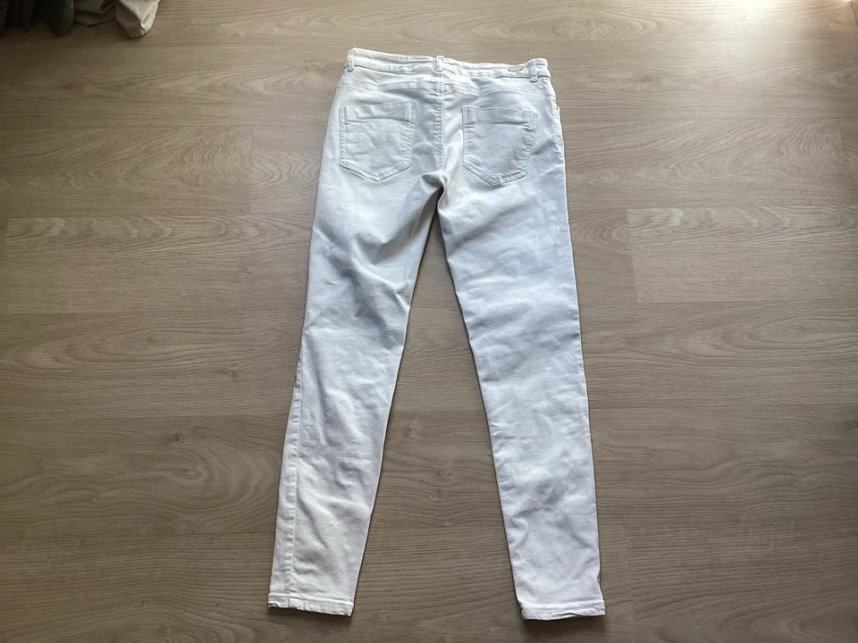 Jean pantalon ZARA taille 40/42 Blanc quasi neuf - Photo 4/4