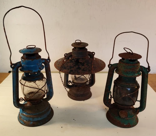 Lot BAT Kerosene Lamp Lantern 158 159 Storm Lantern Storm Lamp Circa 1950