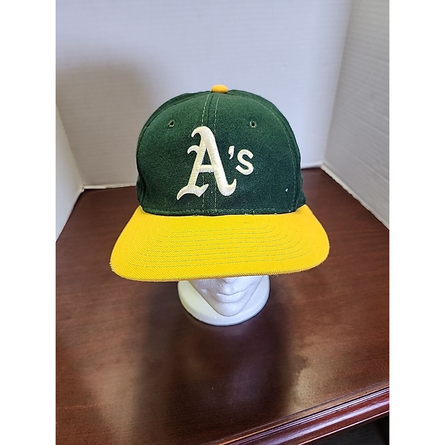 Vintage Oakland As Green & Yellow Baseball Cap distressed