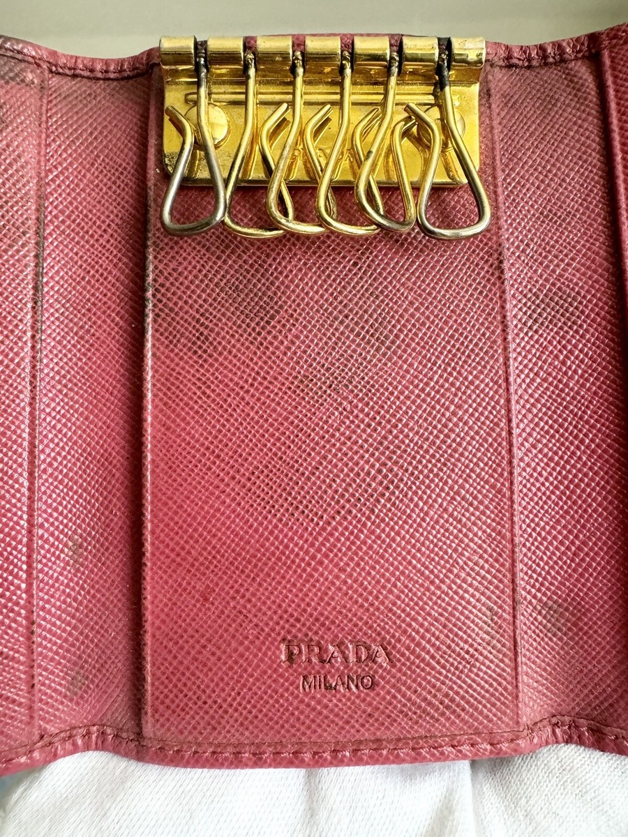 PRADA　KeyCase　美品 Prada Saffiano Leather Key Case 6 Key Holder - Pink Fuschia
