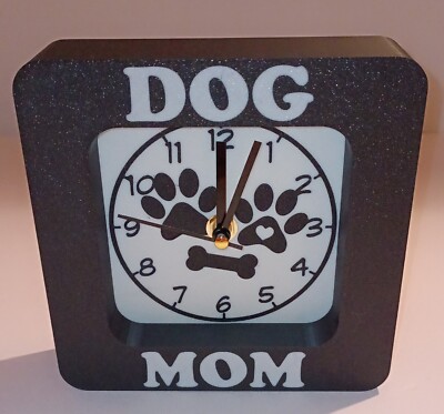 DOG MOM Desk / Wall Clock 6'' X 6''.  New (AA batt not included.)