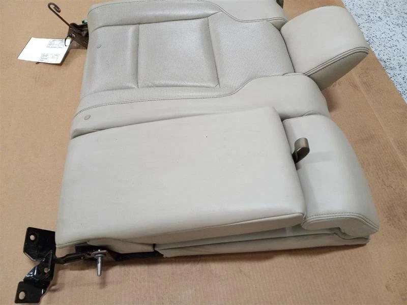 Ford Taurus 2010 asiento trasero derecho parte superior cuero Foto 2 de 4