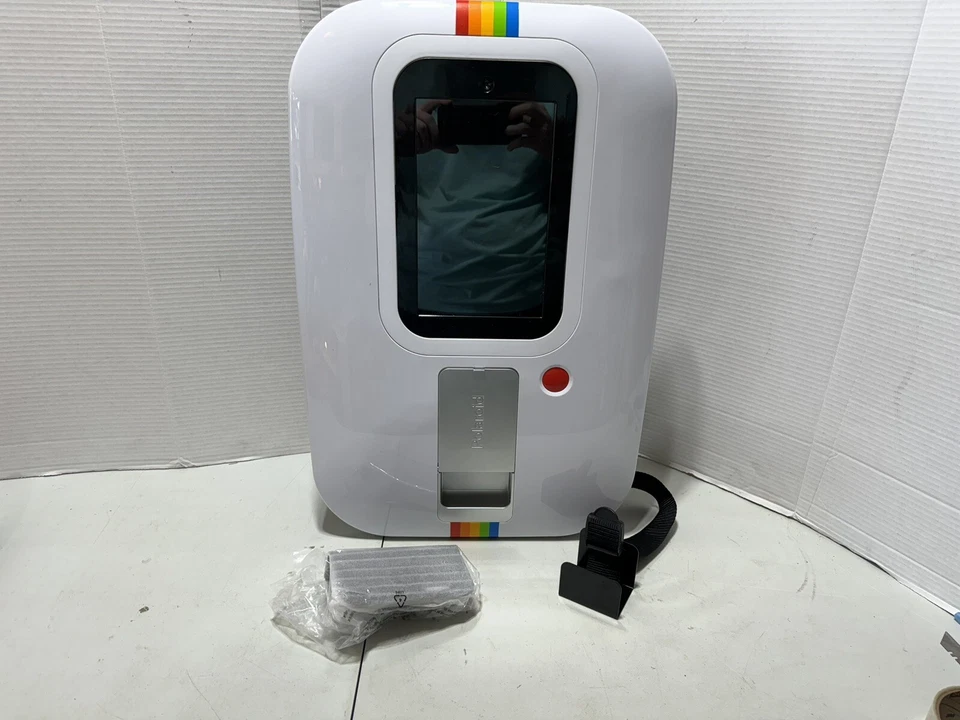 Cabine de fotos instantânea Arcade 1up Polaroid - WI-FI - Tela sensível ao toque de 10” - Impressão 2x3” - Imagem 2 de 4